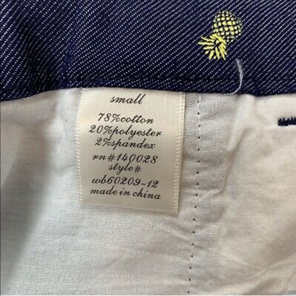 Pineapple Shorts - Picture 5 of 6